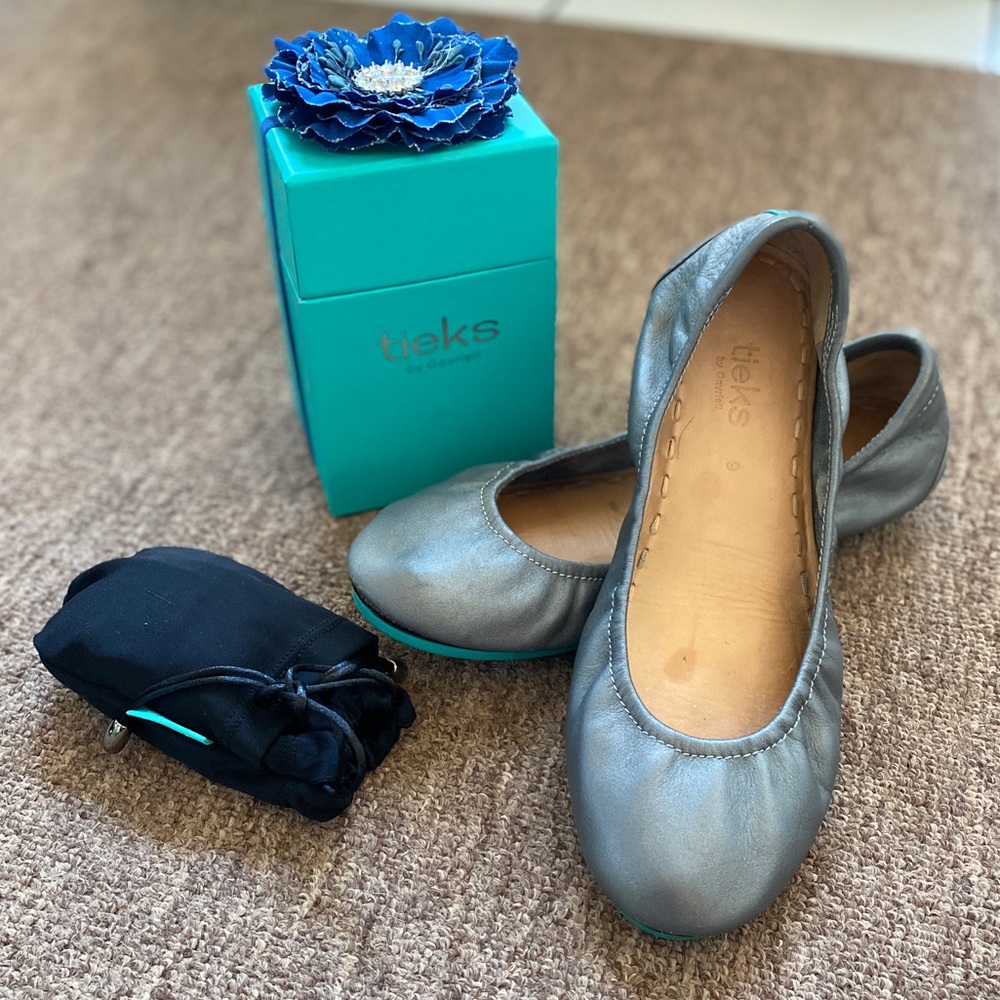 Metallic 🤍 Pewter 🤍 Tieks
